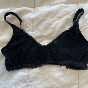 Victoria’s Secret Unlined Bra sz M